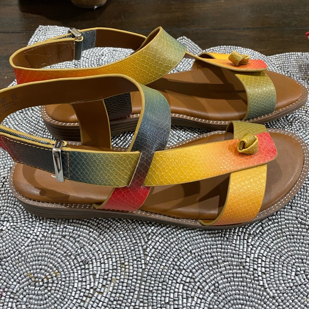 Don’t fit right! Beautiful for summer looks 😊